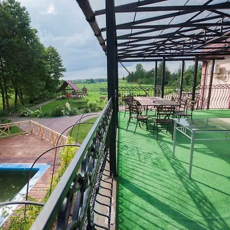 Bed & Breakfast Agroturystyczny Pod Modrzewiem Florczaki